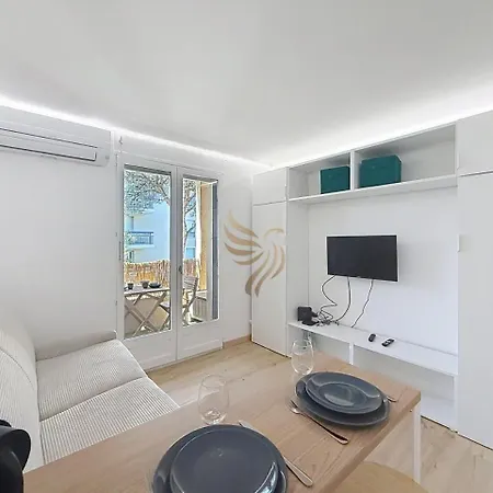 Reflet Azur - Moderne Avec Balcon Apercue